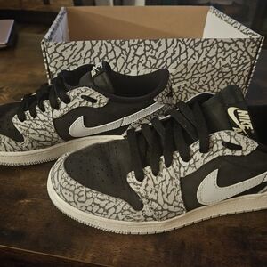 Air Jordan 1 Retro Low OG